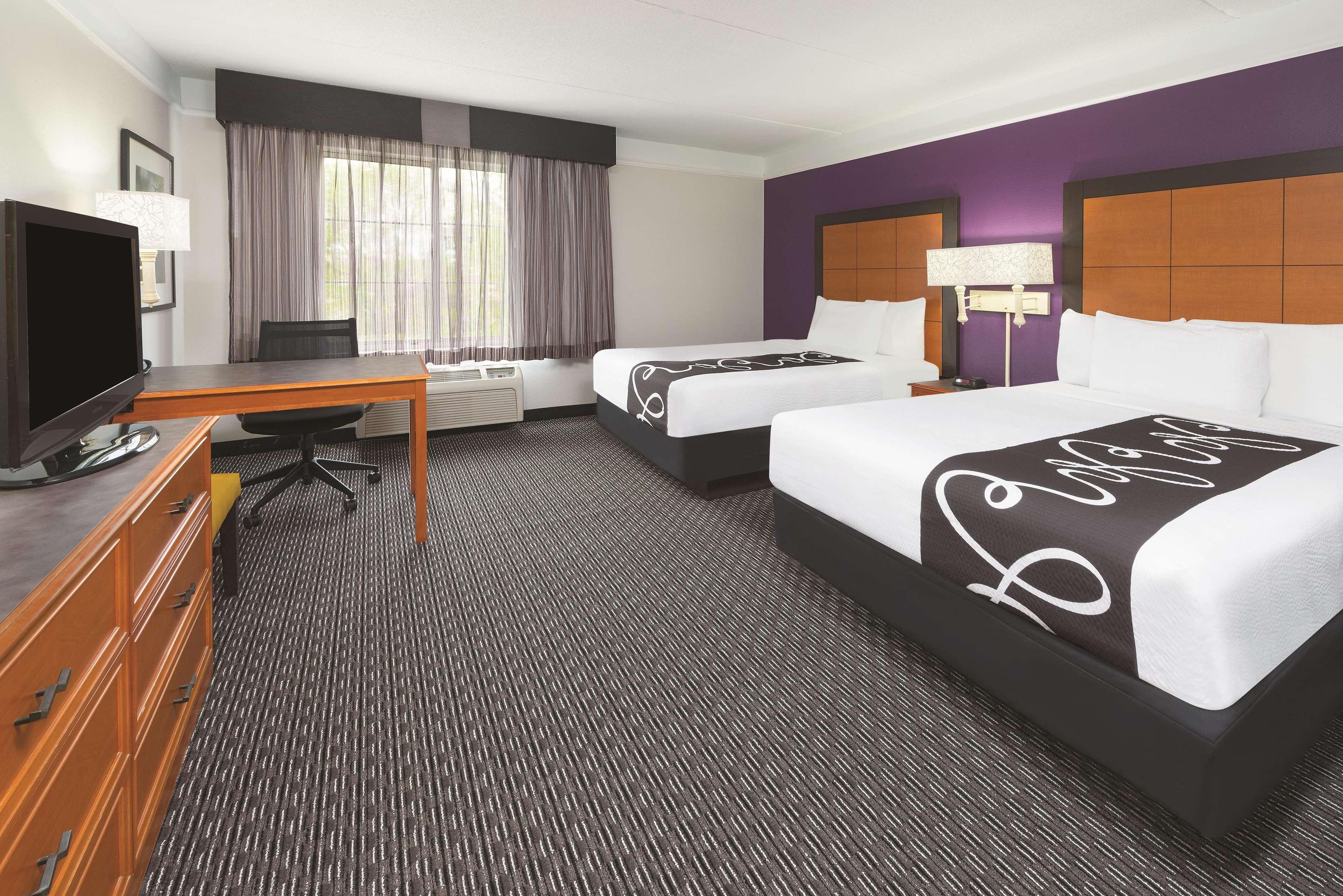 La Quinta By Wyndham St. Louis Westport Hotel Maryland Heights Buitenkant foto
