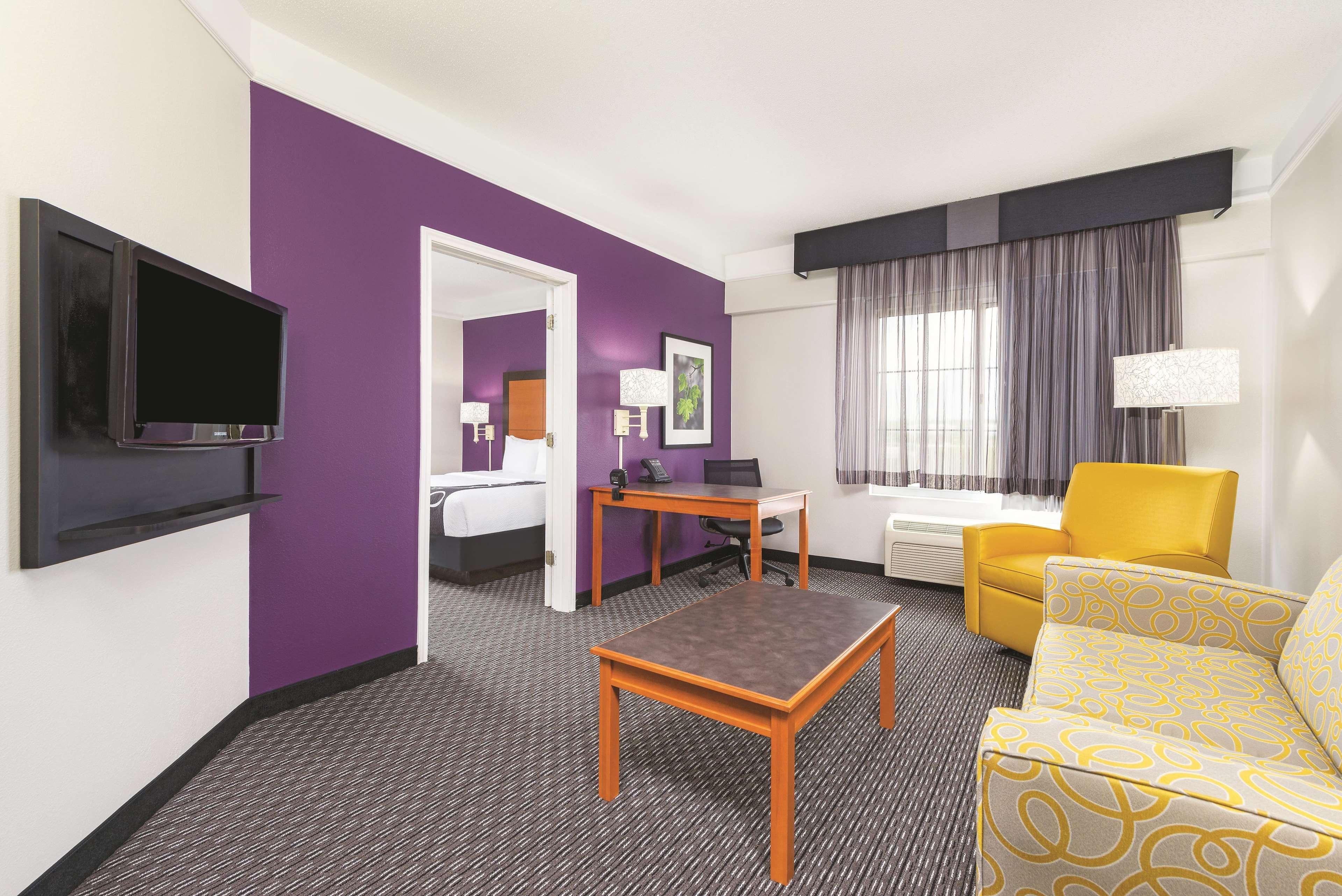 La Quinta By Wyndham St. Louis Westport Hotel Maryland Heights Buitenkant foto