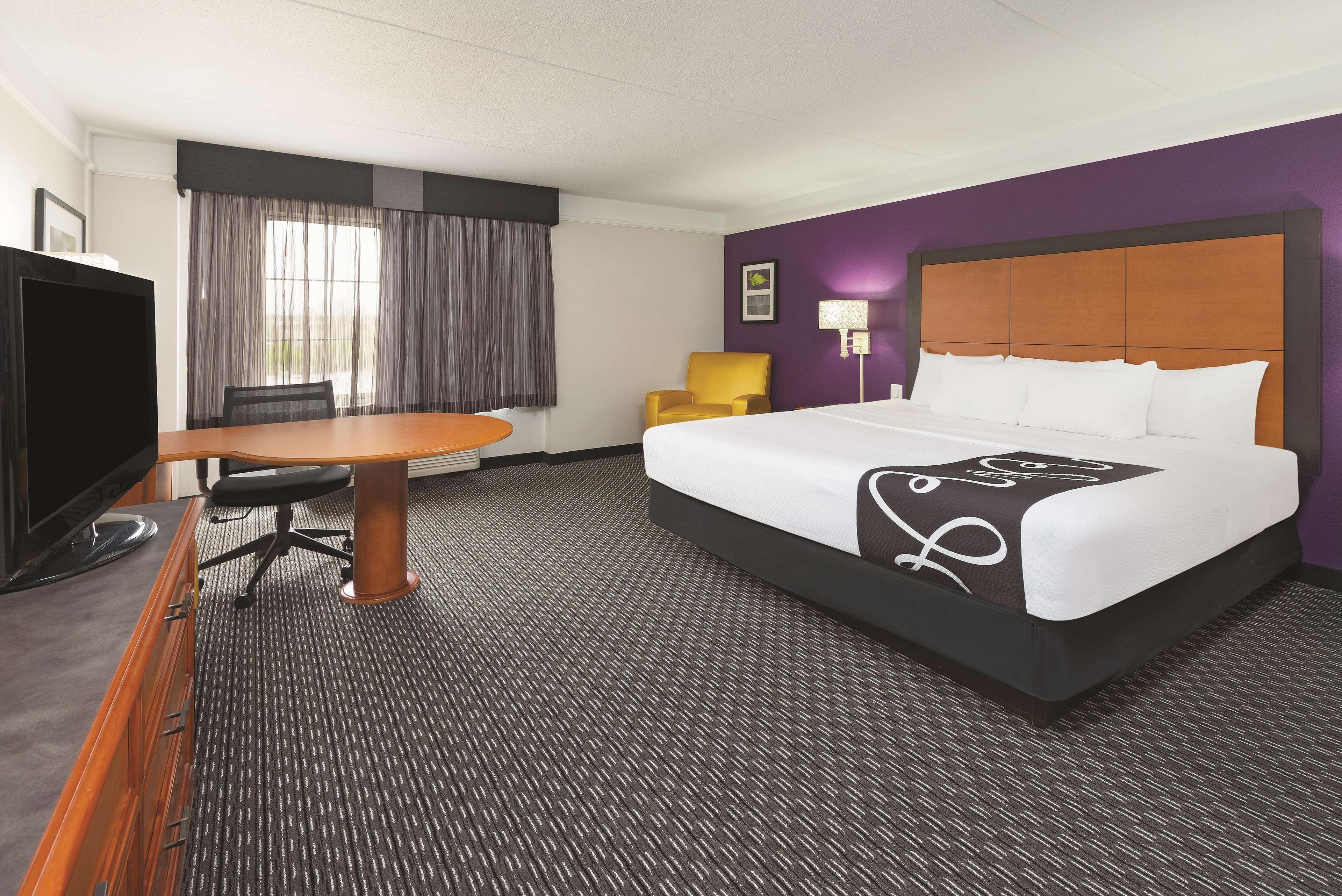 La Quinta By Wyndham St. Louis Westport Hotel Maryland Heights Buitenkant foto