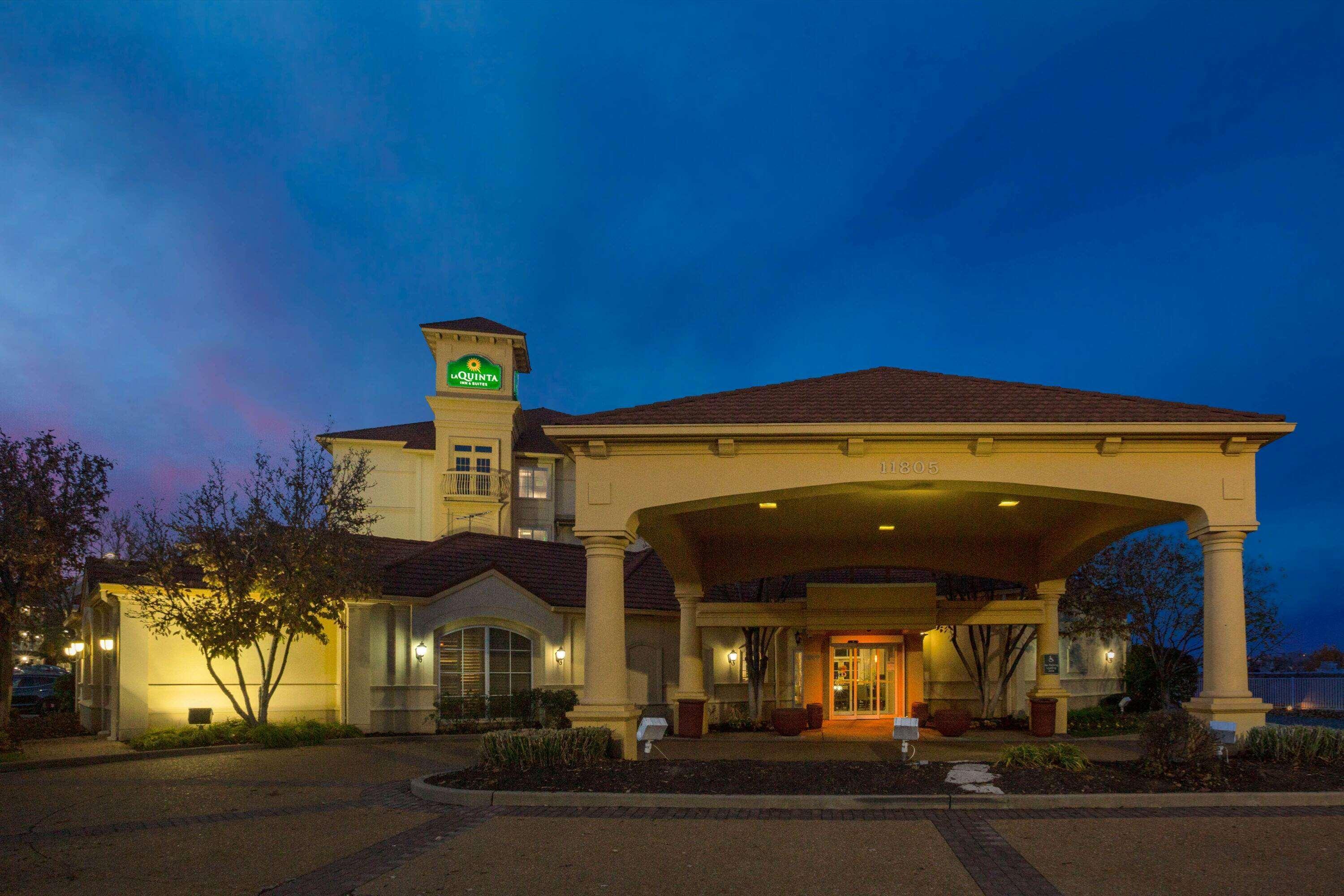 La Quinta By Wyndham St. Louis Westport Hotel Maryland Heights Buitenkant foto