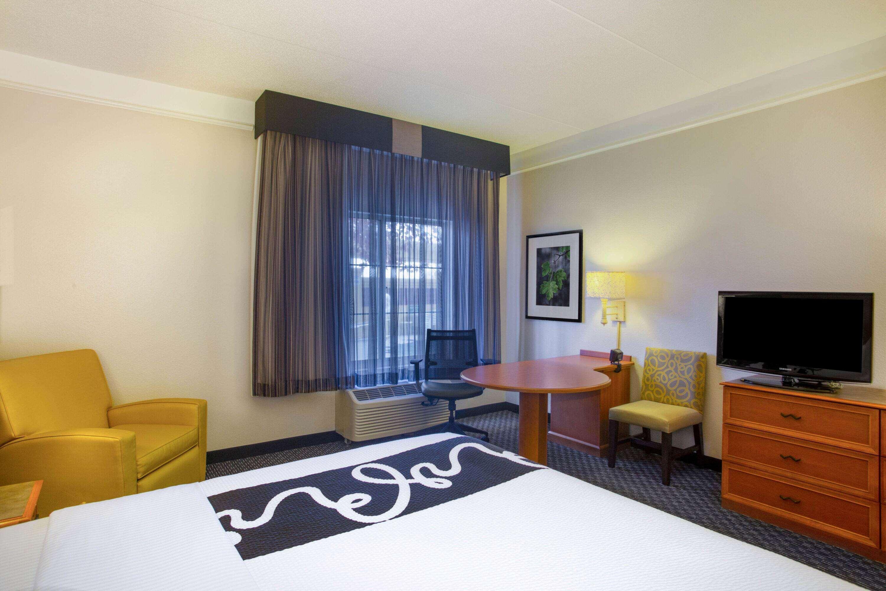 La Quinta By Wyndham St. Louis Westport Hotel Maryland Heights Buitenkant foto