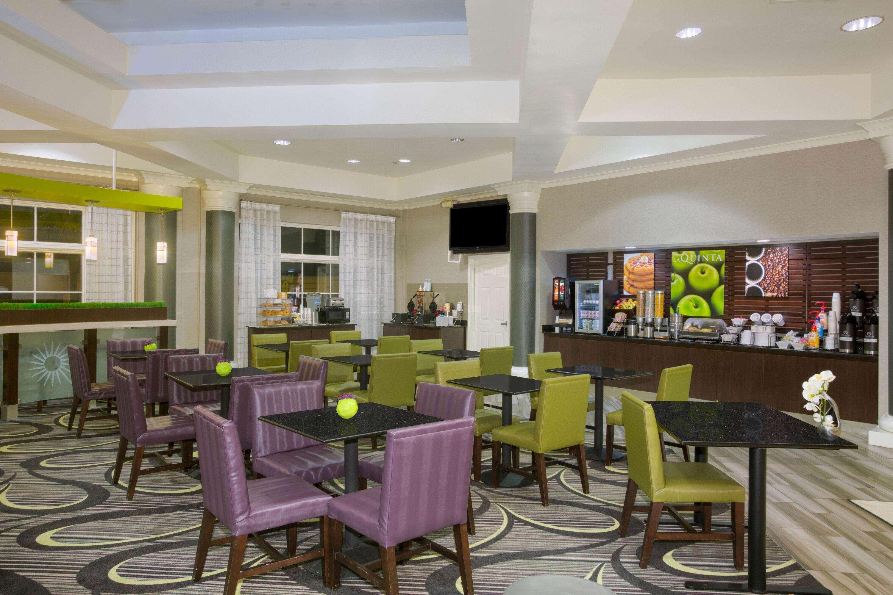 La Quinta By Wyndham St. Louis Westport Hotel Maryland Heights Buitenkant foto