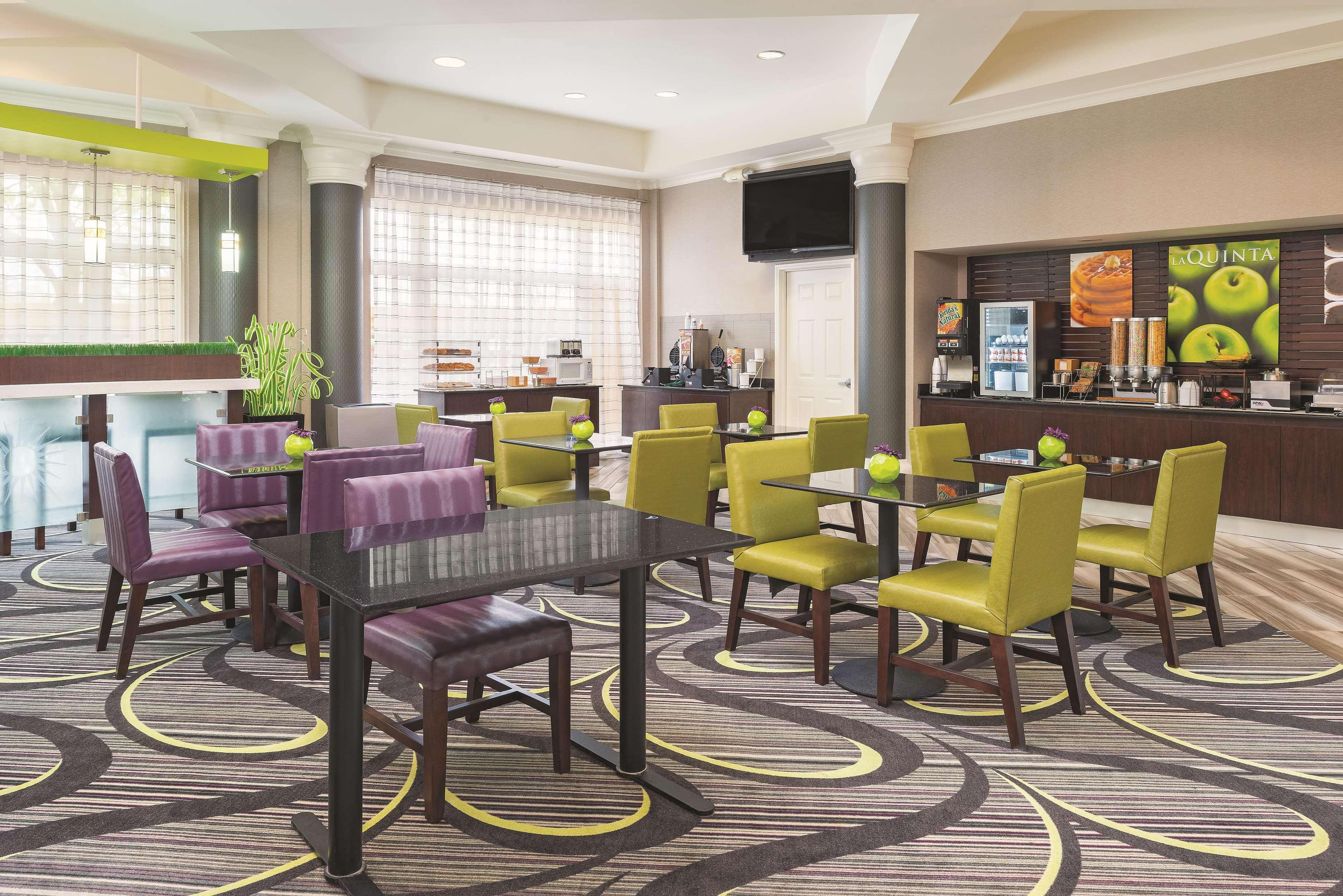 La Quinta By Wyndham St. Louis Westport Hotel Maryland Heights Buitenkant foto
