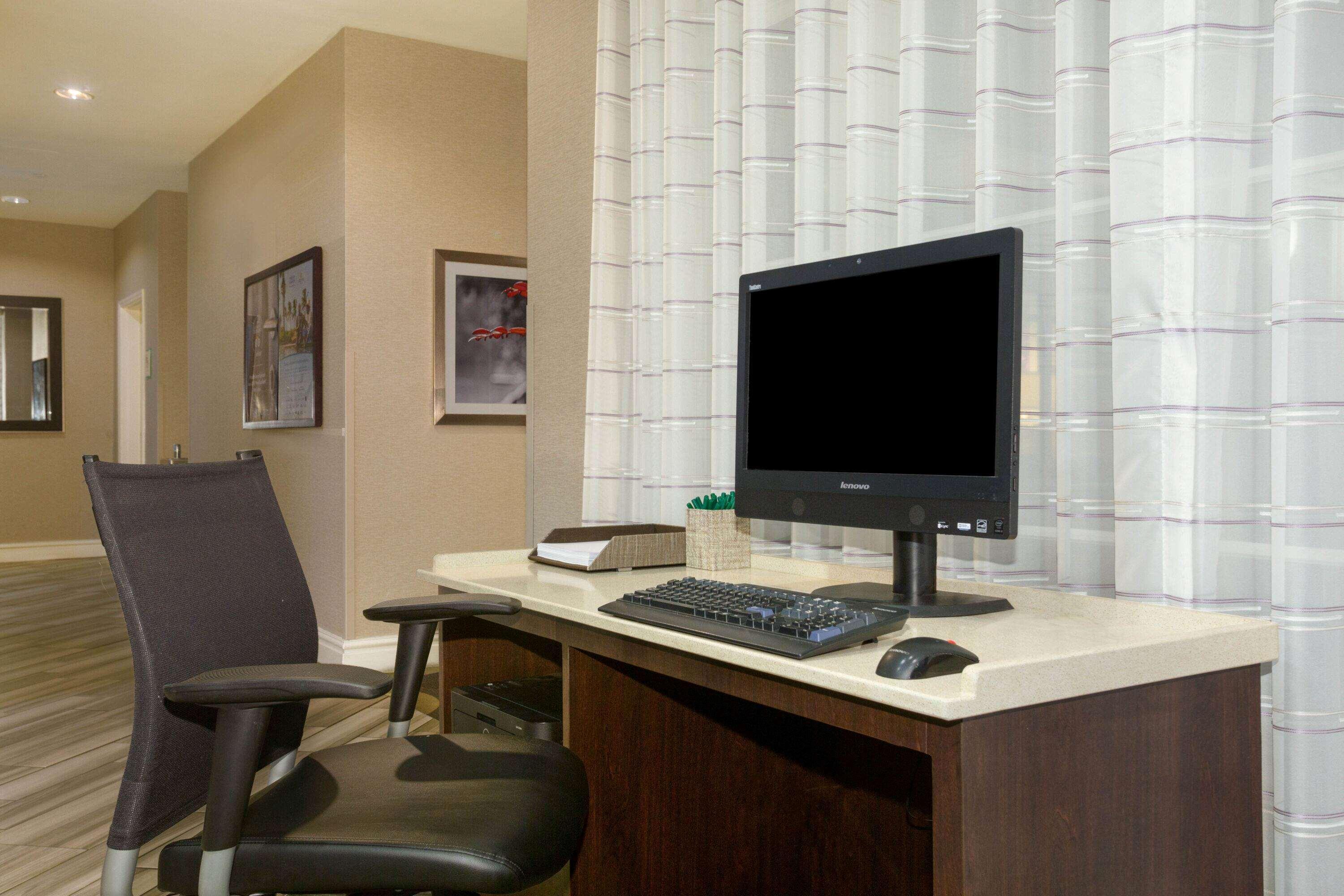 La Quinta By Wyndham St. Louis Westport Hotel Maryland Heights Buitenkant foto