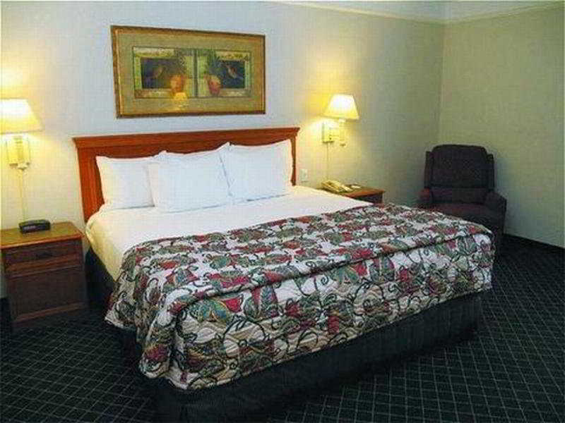 La Quinta By Wyndham St. Louis Westport Hotel Maryland Heights Buitenkant foto