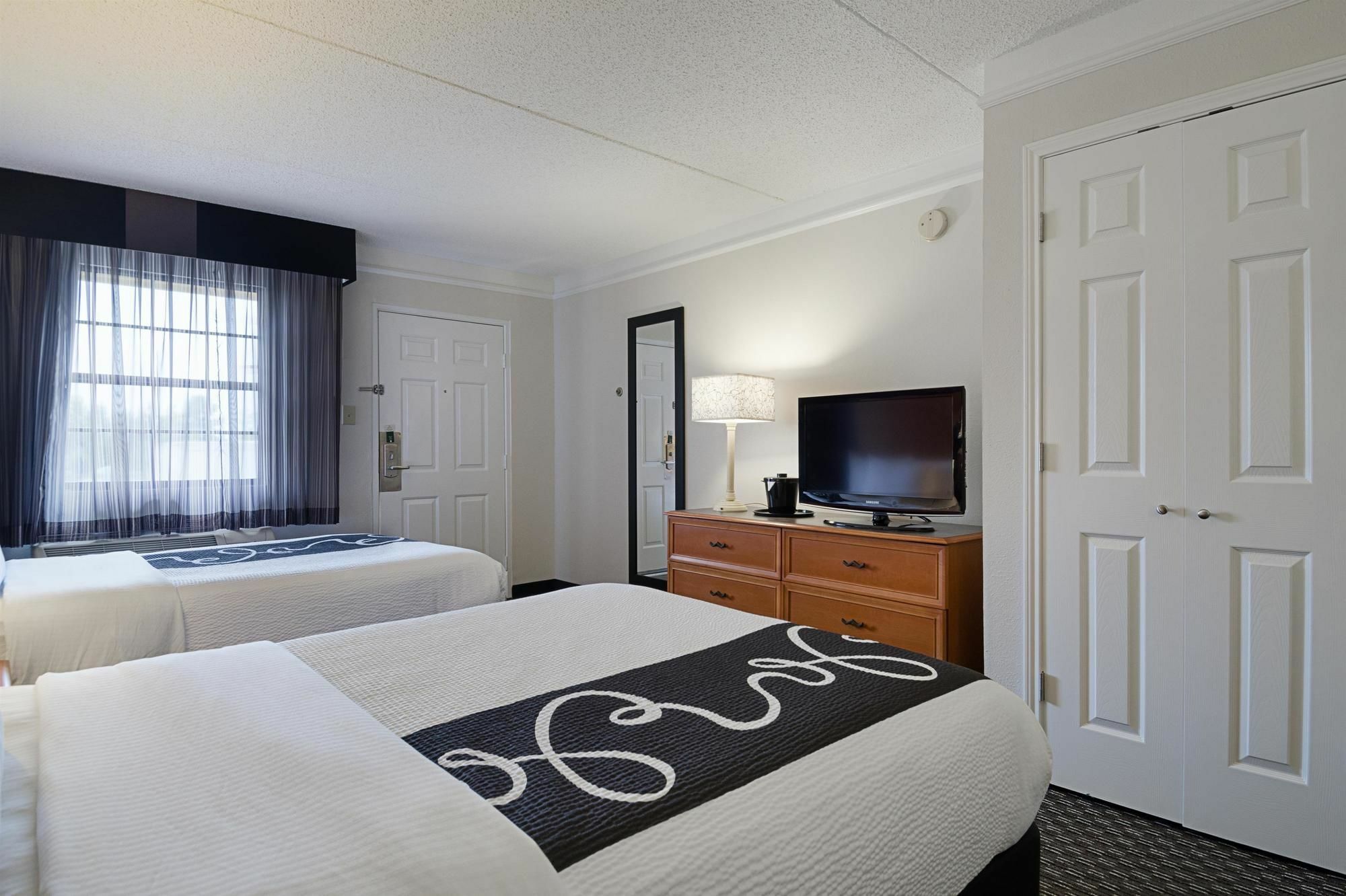 La Quinta By Wyndham St. Louis Westport Hotel Maryland Heights Buitenkant foto